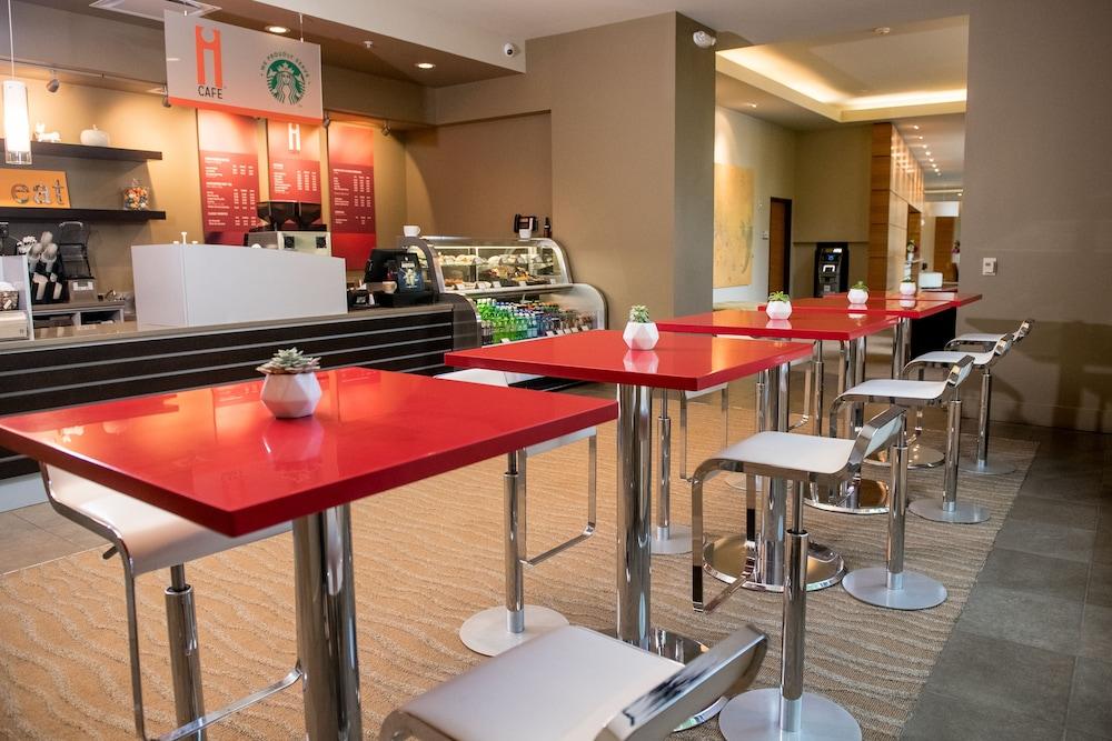 I Hotel And Illinois Conference Center - Шампейн Екстериор снимка