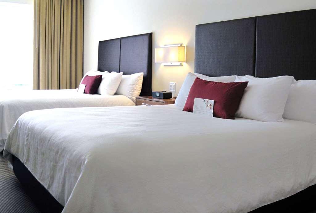 I Hotel And Illinois Conference Center - Шампейн Стая снимка