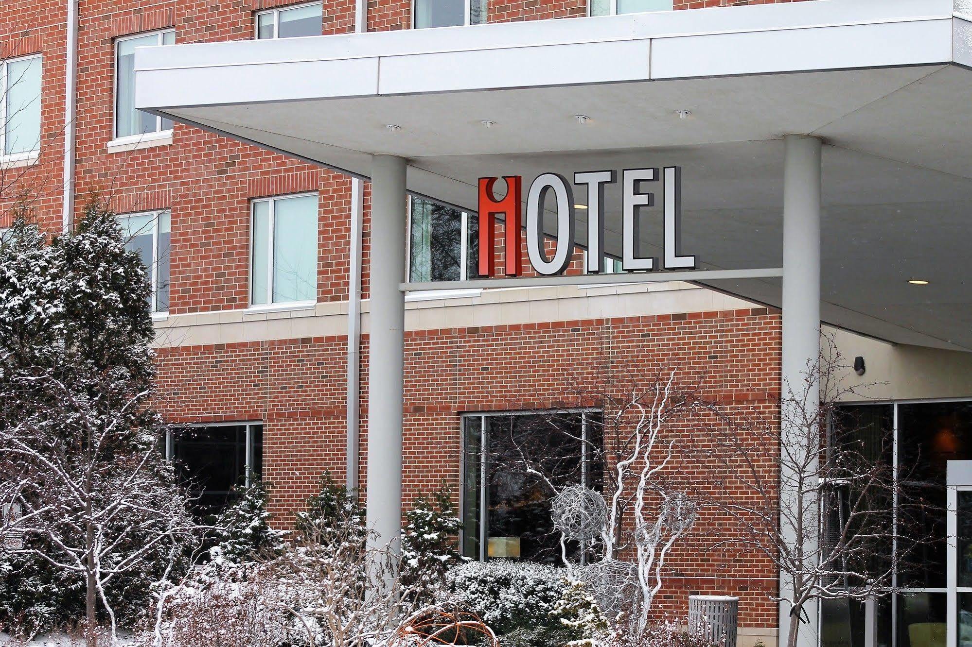 I Hotel And Illinois Conference Center - Шампейн Екстериор снимка